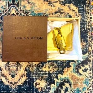 Beautiful LV lock and key #327